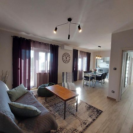 Family Apartment Cathy Galižana エクステリア 写真