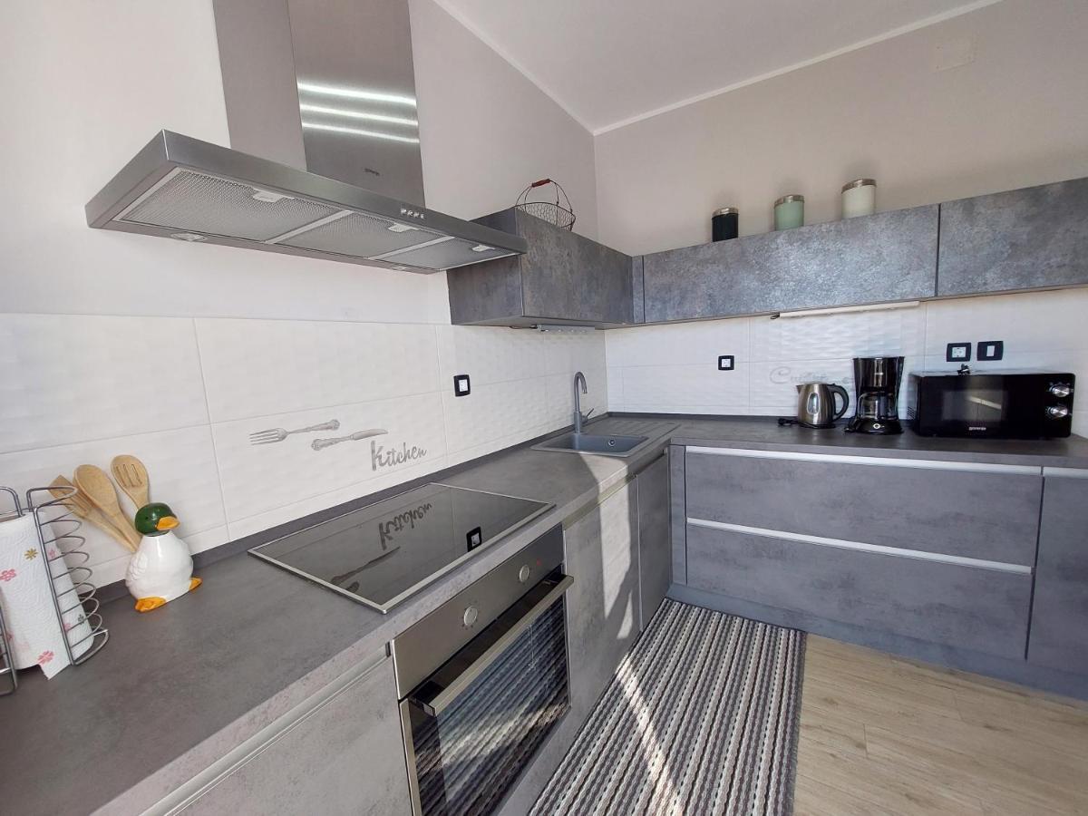 Family Apartment Cathy Galižana エクステリア 写真