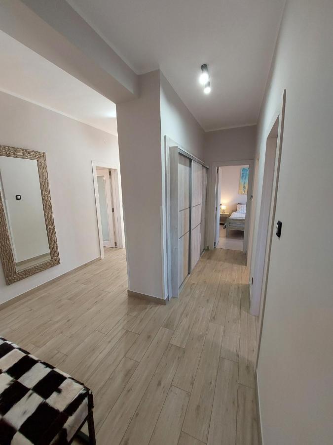 Family Apartment Cathy Galižana エクステリア 写真