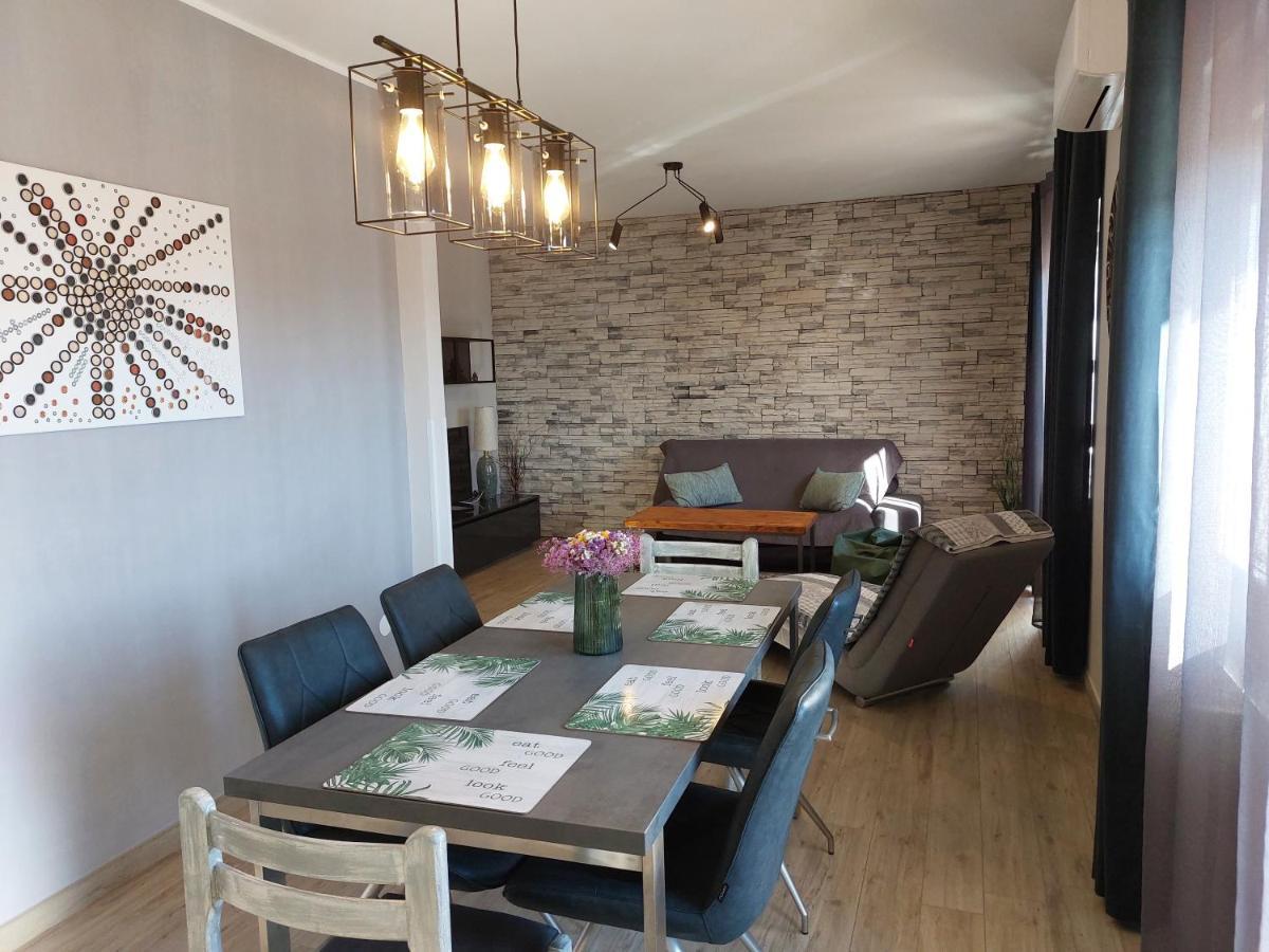 Family Apartment Cathy Galižana エクステリア 写真