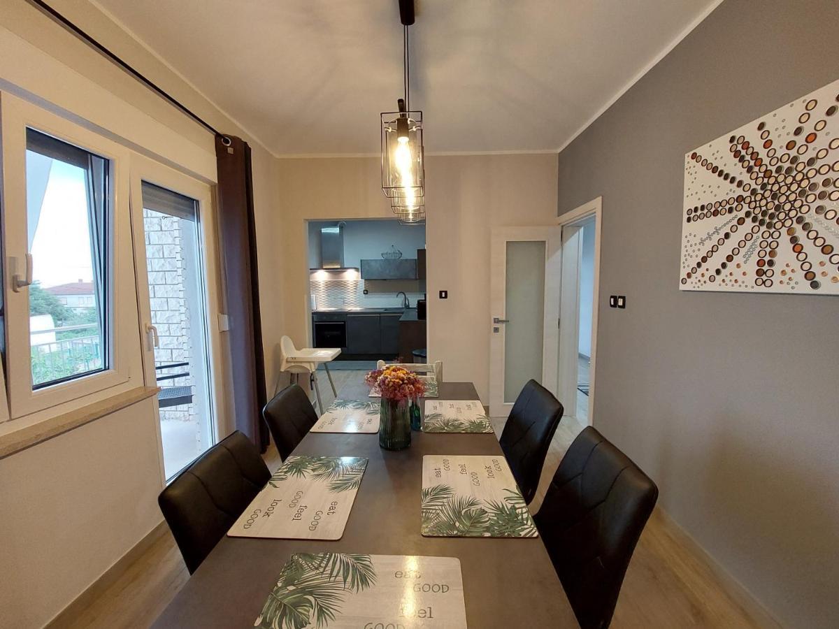 Family Apartment Cathy Galižana エクステリア 写真