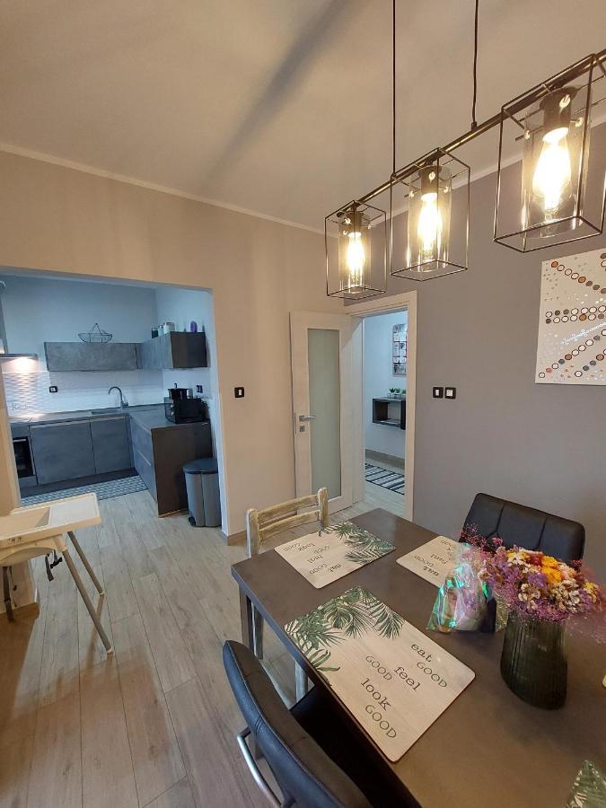 Family Apartment Cathy Galižana エクステリア 写真