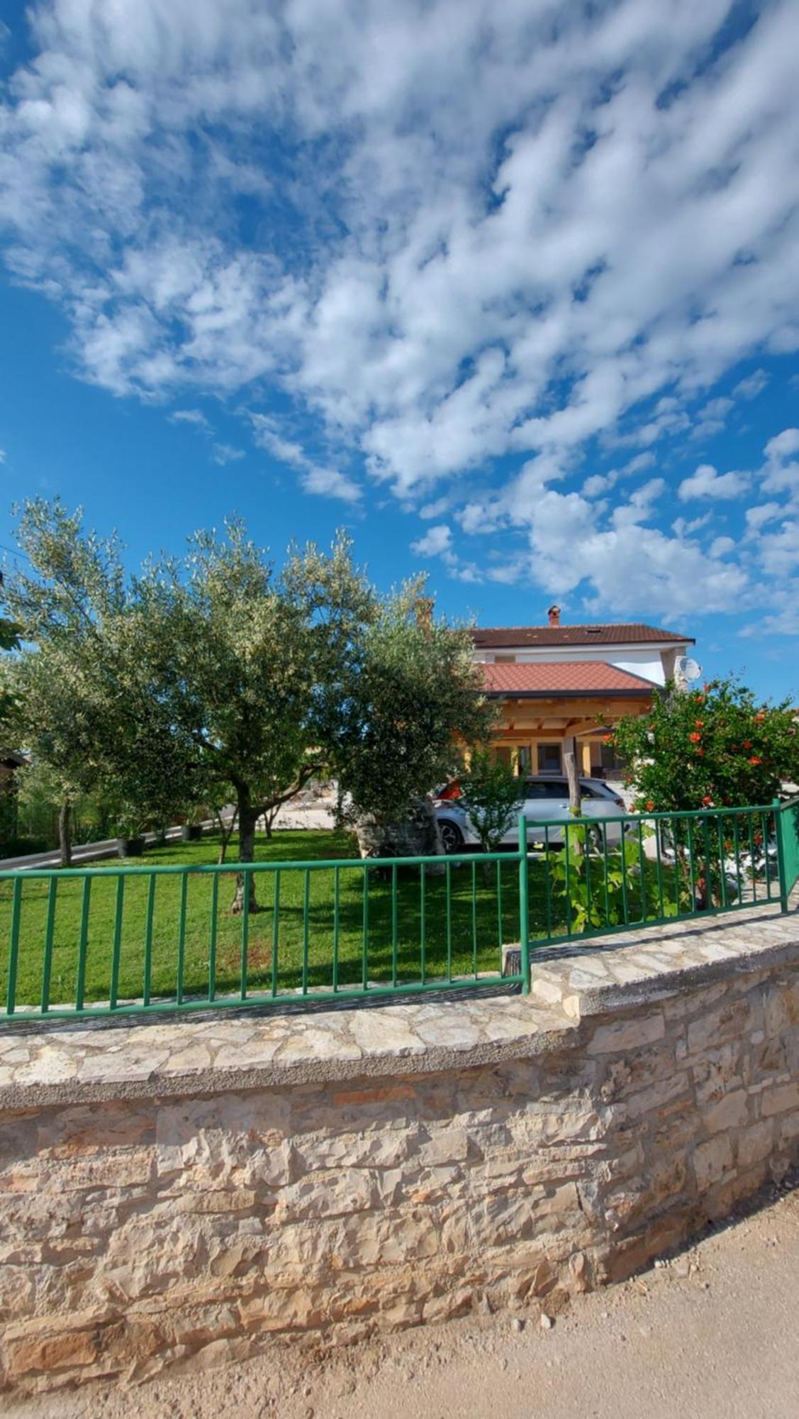 Family Apartment Cathy Galižana エクステリア 写真